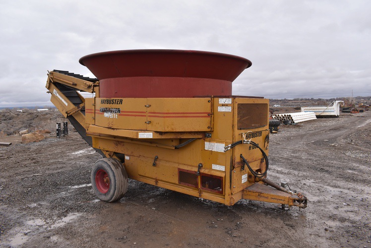 Used 2004 Haybuster H1000 Implements for sale at Varner Equipment in Delta CO - Photo 10