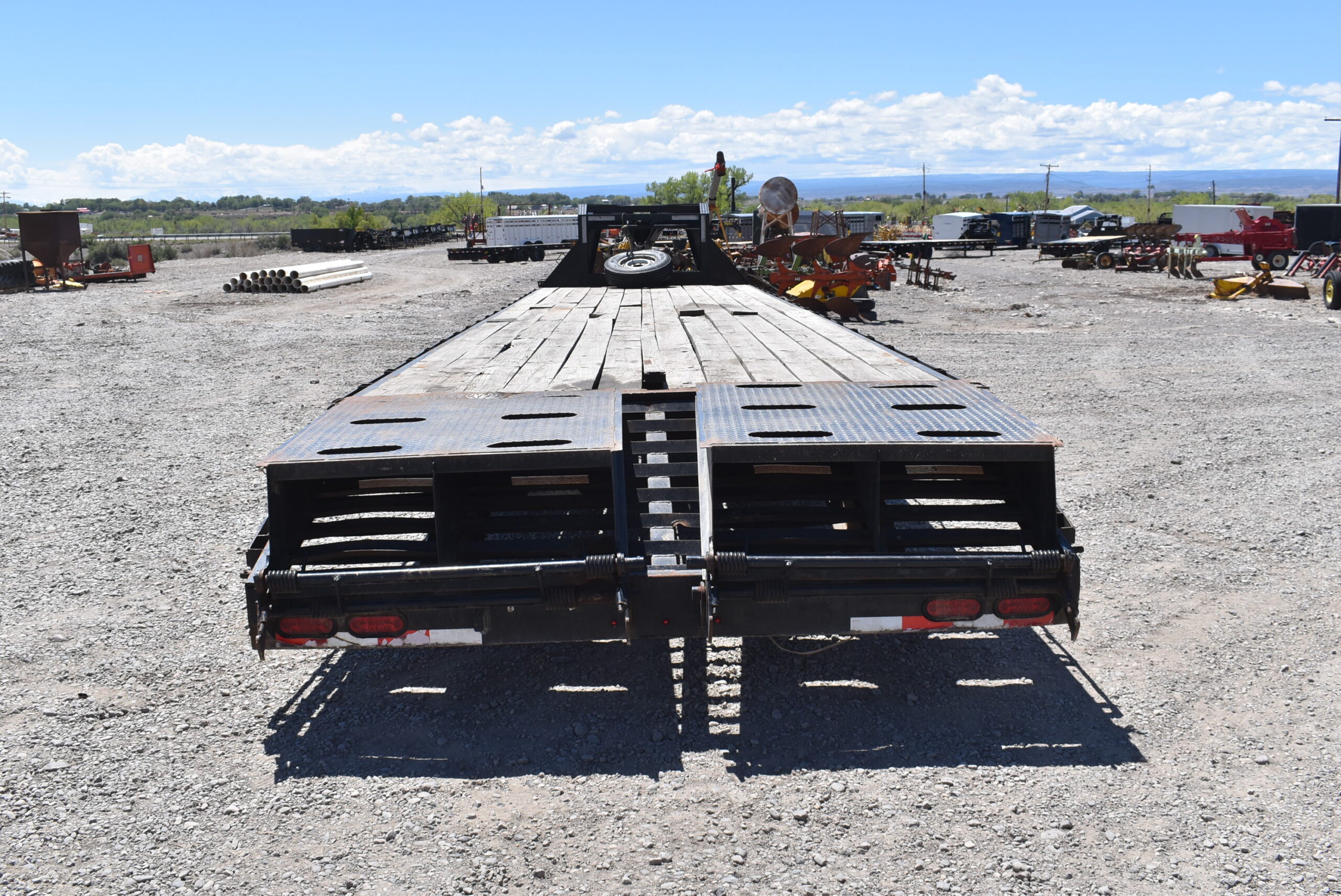 Used 2023 TrailMaxx 35ft Trailers for sale at Varner Equipment in Delta CO - Photo 5