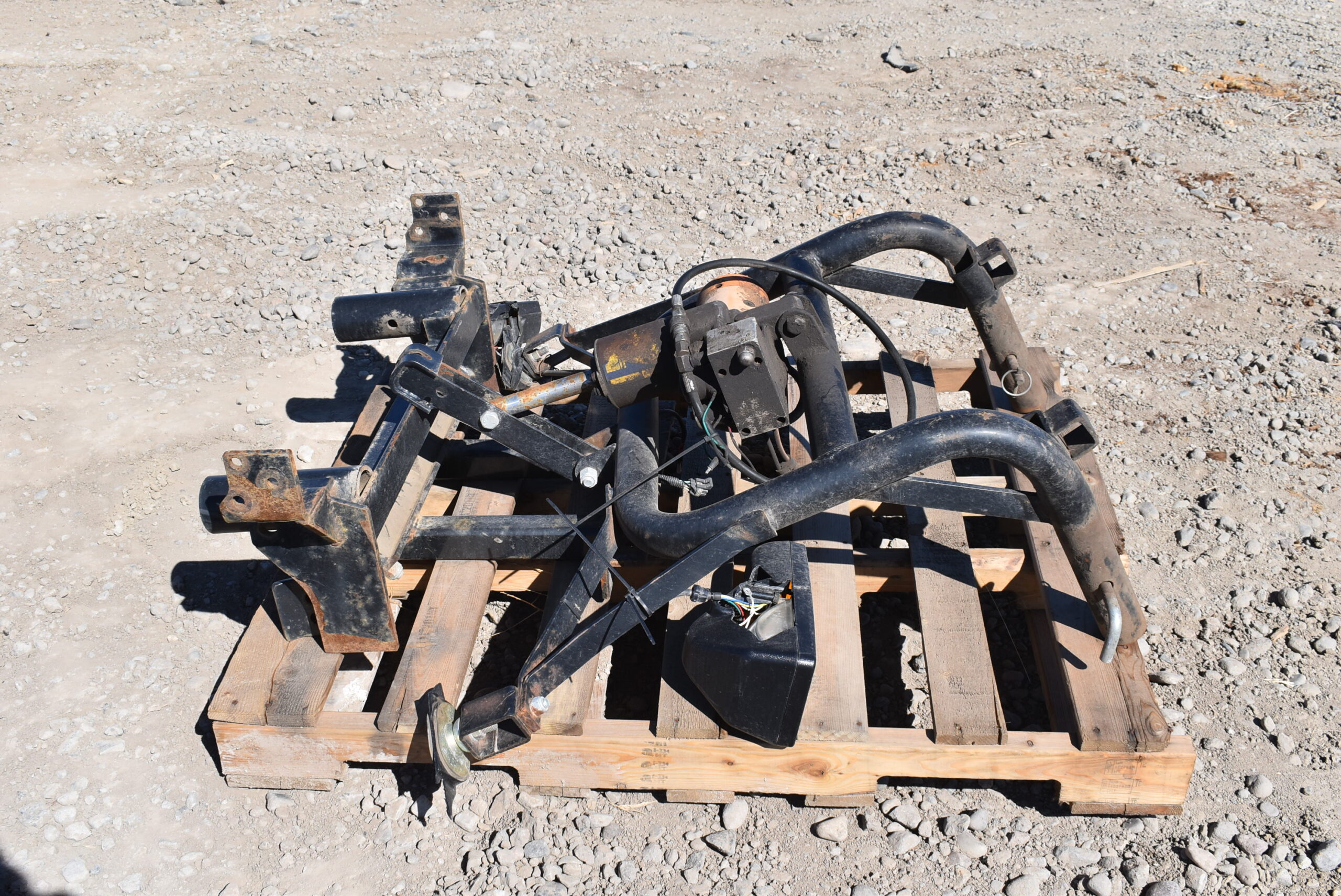 Used 2001 Meyer LP 7 1/2' Outdoor Power for sale at Varner Equipment in Delta CO - Photo 6