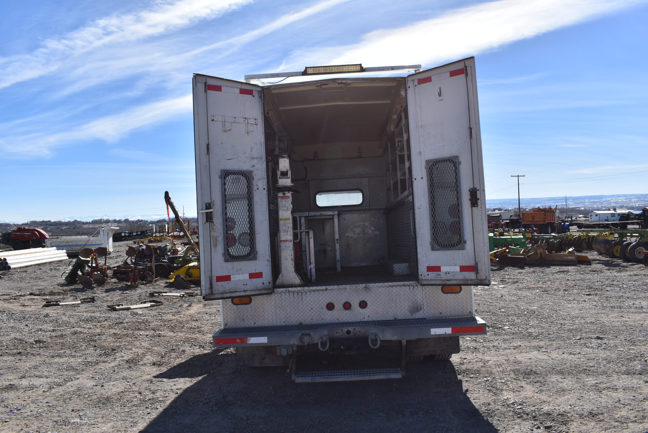 Used 2000 International 4700 Trucks for sale at Varner Equipment in Delta CO - Photo 8